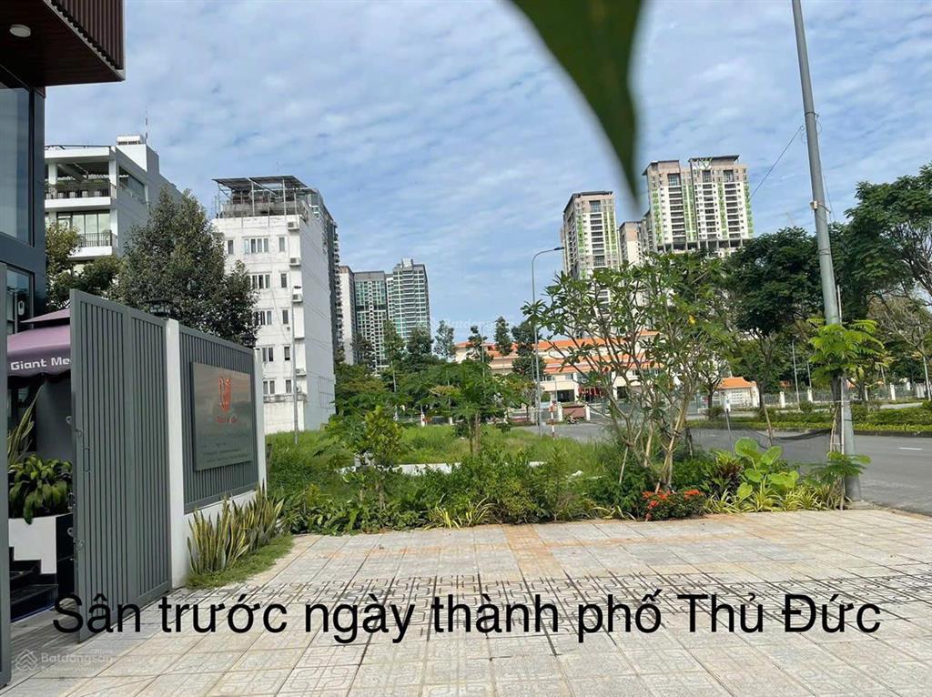 Cho thuê tòa nhà 1200m2 q2, full nội thất văn phòng, mới đẹp, giá 220tr/th,  0978 316 ***