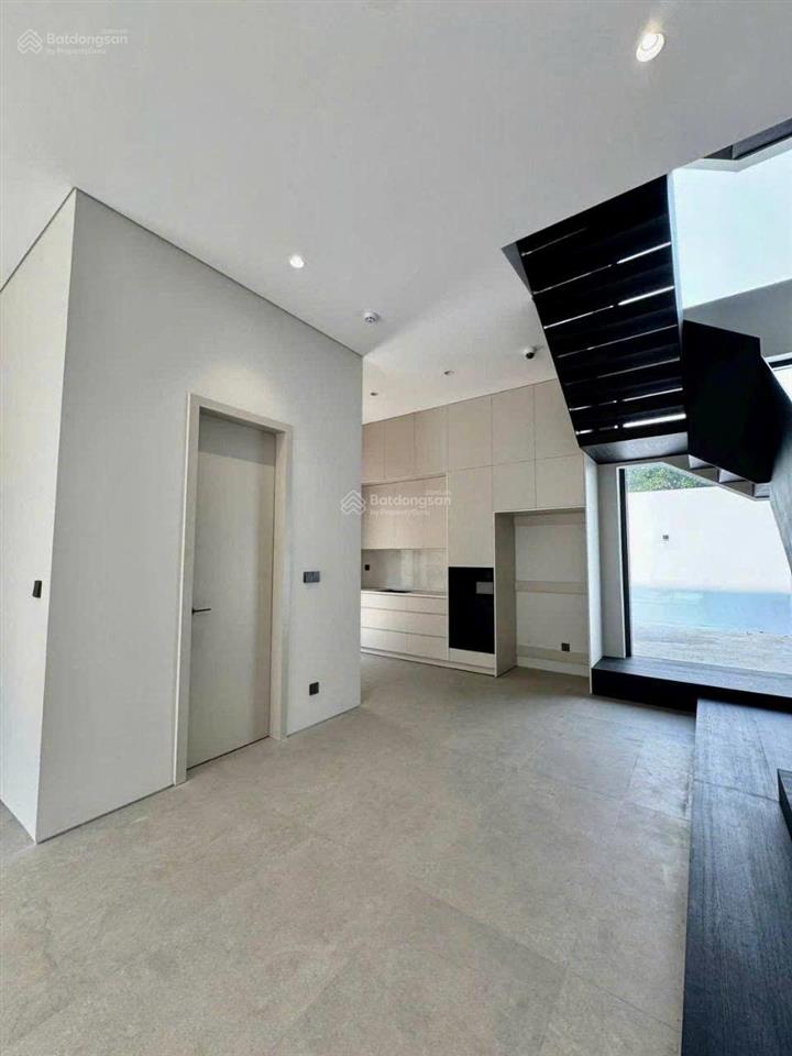 Cho thuê villa hiện đại đường 12 thảo điền, 500m2, chỉ 100 triệu/tháng