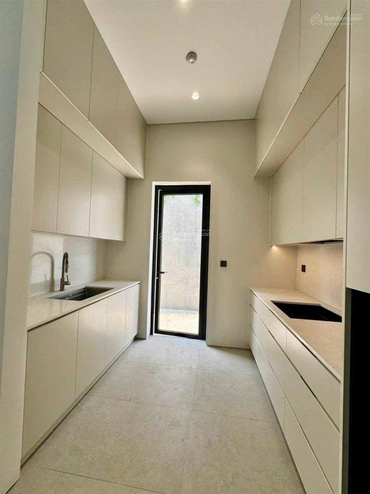 Cho thuê villa hiện đại đường 12 thảo điền, 500m2, chỉ 100 triệu/tháng