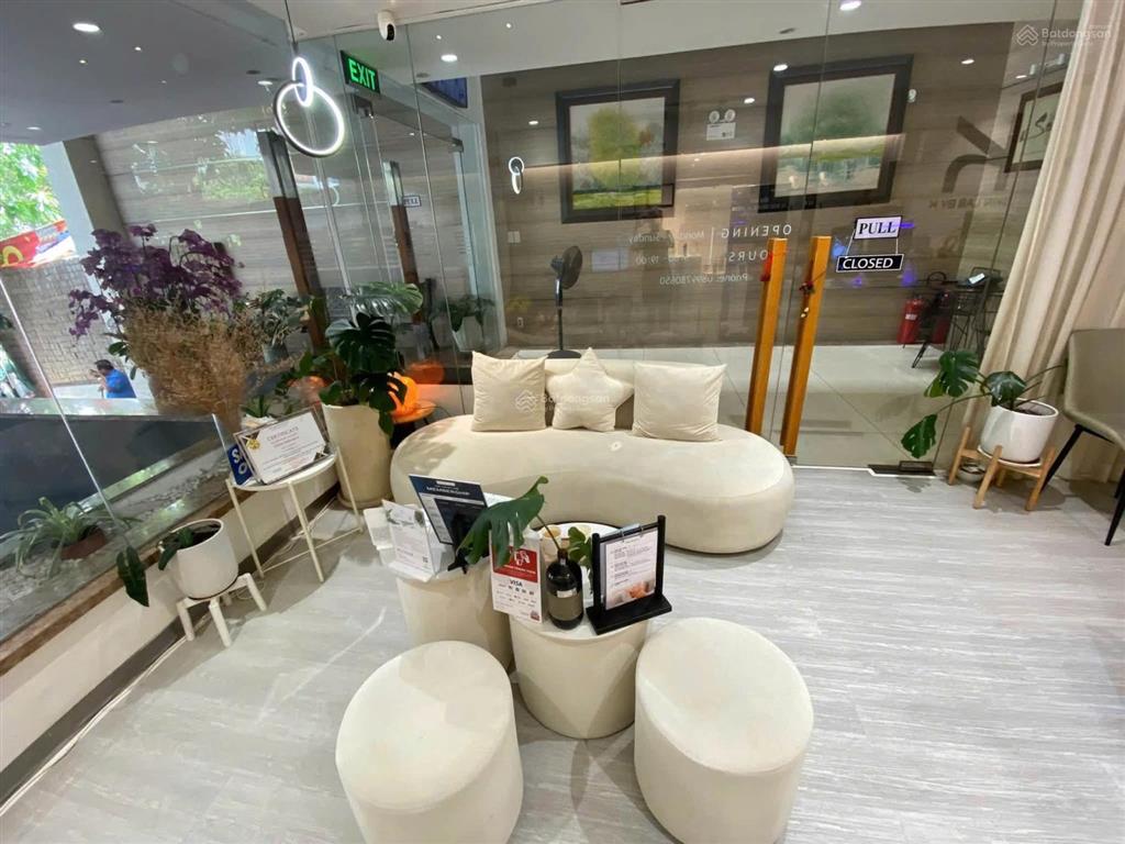 Cho thuê mặt bằng kinh doanh mặt tiền quốc hương, 70m2,wc, lối đi riêng, 33tr/tháng,  0978 316 ***
