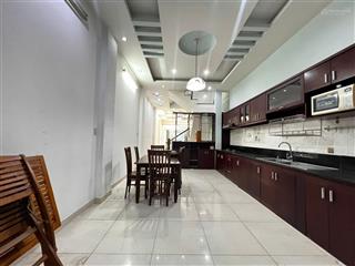 Cho thuê nhà sau siêu thị metro, 4 lầu, dtsd 300m2, full nội thất, làm vp hoặc kinh doanh, chỉ 32tr