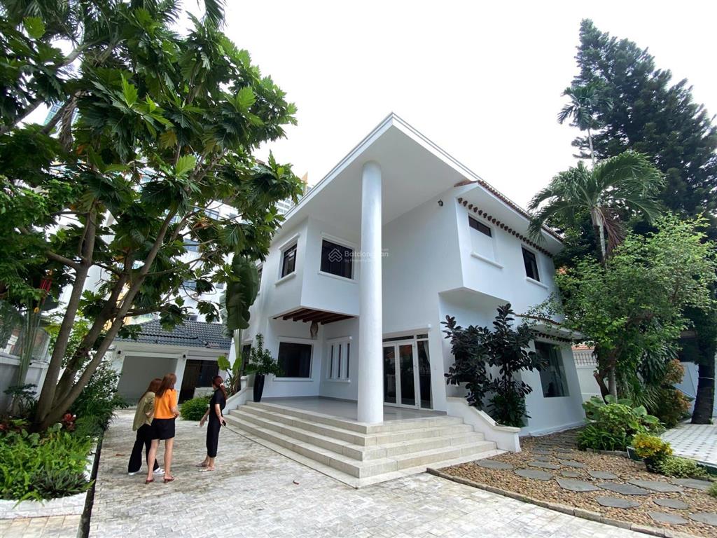 Cho thuê biệt thự 1000m2 tại an phú q2, 5pn 5wc, hiện đại, mới đẹp, 146tr/tháng,  0978 316 ***