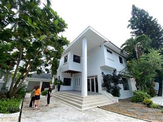 Cho thuê biệt thự 1000m2 tại an phú q2, 5pn 5wc, hiện đại, mới đẹp, 146tr/tháng,  0978 316 ***
