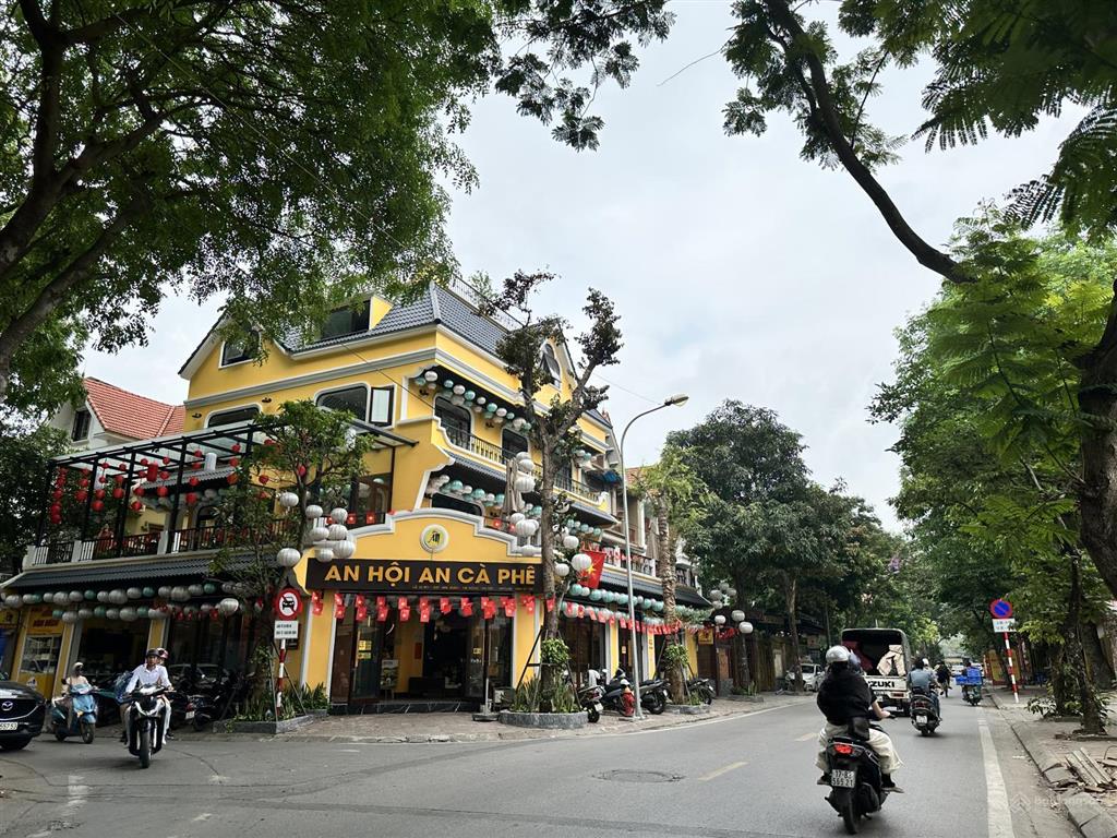 Hạ chào 3 tỷ, bán gấp lô góc mpkđt văn quán, kinh doanh đỉnh, 135m2 giá 30 tỷ.  0983 726 ***