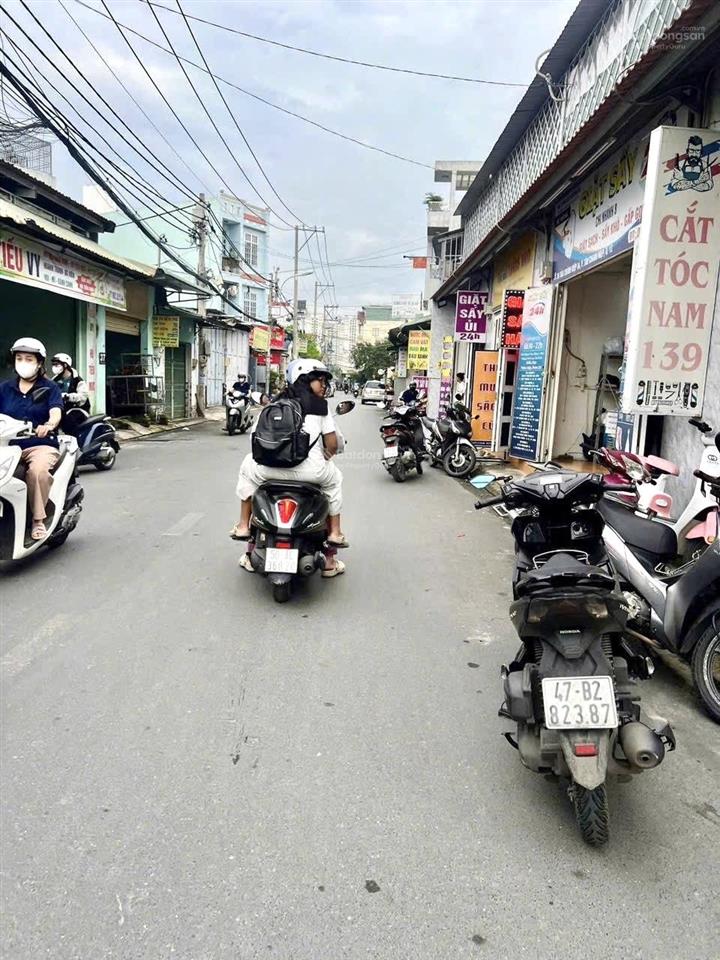 Mặt tiền hiệp thành  100m2 vừa ở vừa dòng tiền  vuông đẹp  gần chợ hiệp thành  7 tỷ x