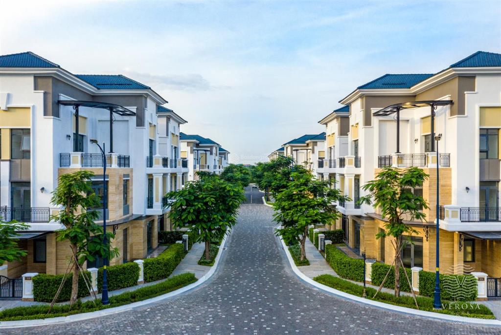 Chủ bán căn nhà phố verosa khang điền gần vòng xoay liên phường