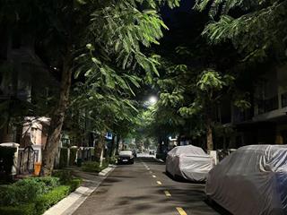 Chủ cho thuê căn verosa khang điền dt 6x17 giá 16tr không có phí ql