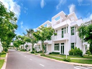 Cho thuê căn biệt thự villa park q9 view thoáng sau sân vườn dt lớn