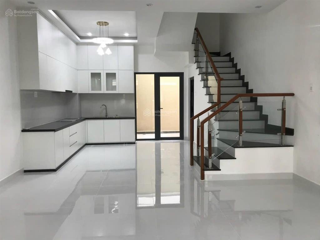 Chủ đang có cho thuê căn nhà thô verosa quận thủ đức tại mặt tiền đường liên phường làm văn phòng