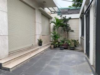 Cho thuê tầng trệt làm kiot dt lớn 108m2, vp, mặt bằng kd,... ở mt đường đồng văn cống, thủ đức