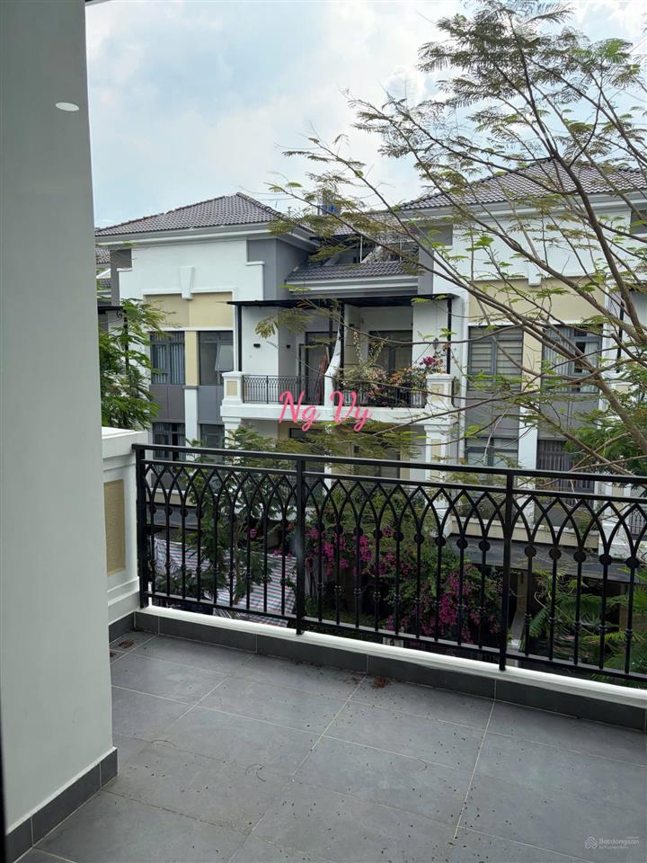 Cho thuê nhà đẹp quận 9 verosa park khang điền dt lớn, view ao hồ lớn mát mẻ