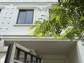 Cho thuê nhà tại khu lakeview quận 2