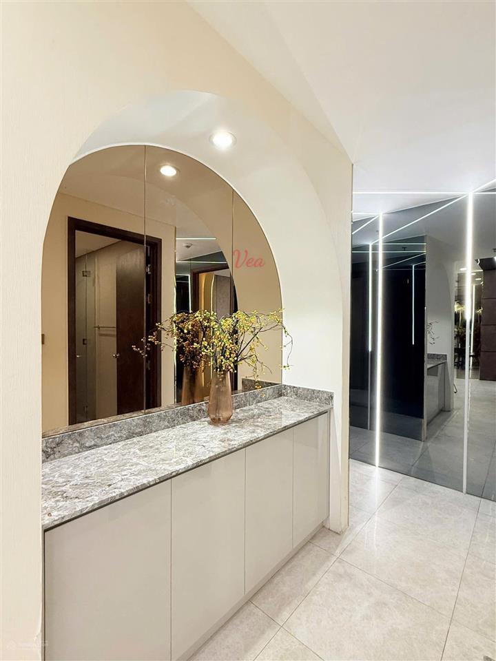 Cho thuê căn hộ cao cấp cove empire city thủ thiêm 203m2