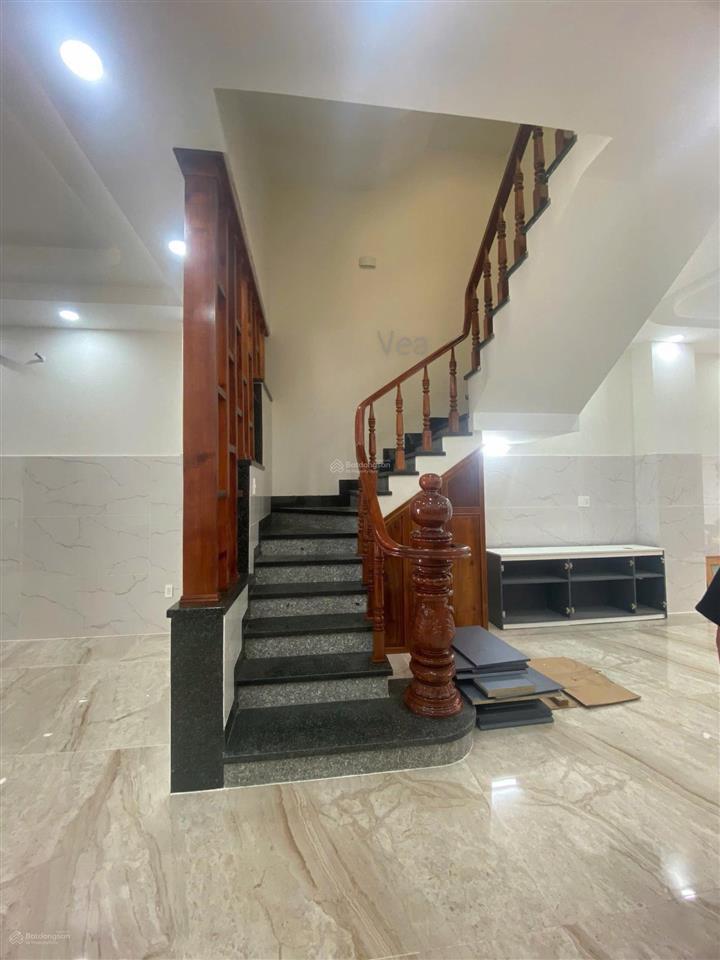Cho thuê nhà riêng mới tinh 100% tại khu dân cư mẫu giáo trung ương 3 đường liên phường, quận tđức
