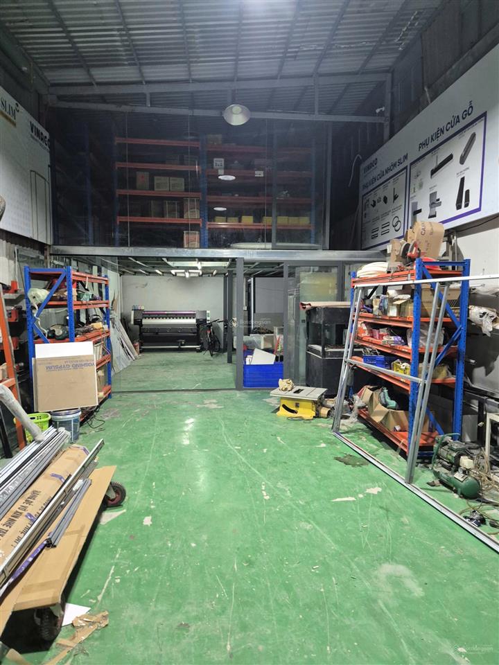 Bán nhà và kho riêng tại vĩnh phú 7, 7,5 tỷ, 280m2 200m kho + 3pn + 2wc bv hạnh phúc, cổng chào bd