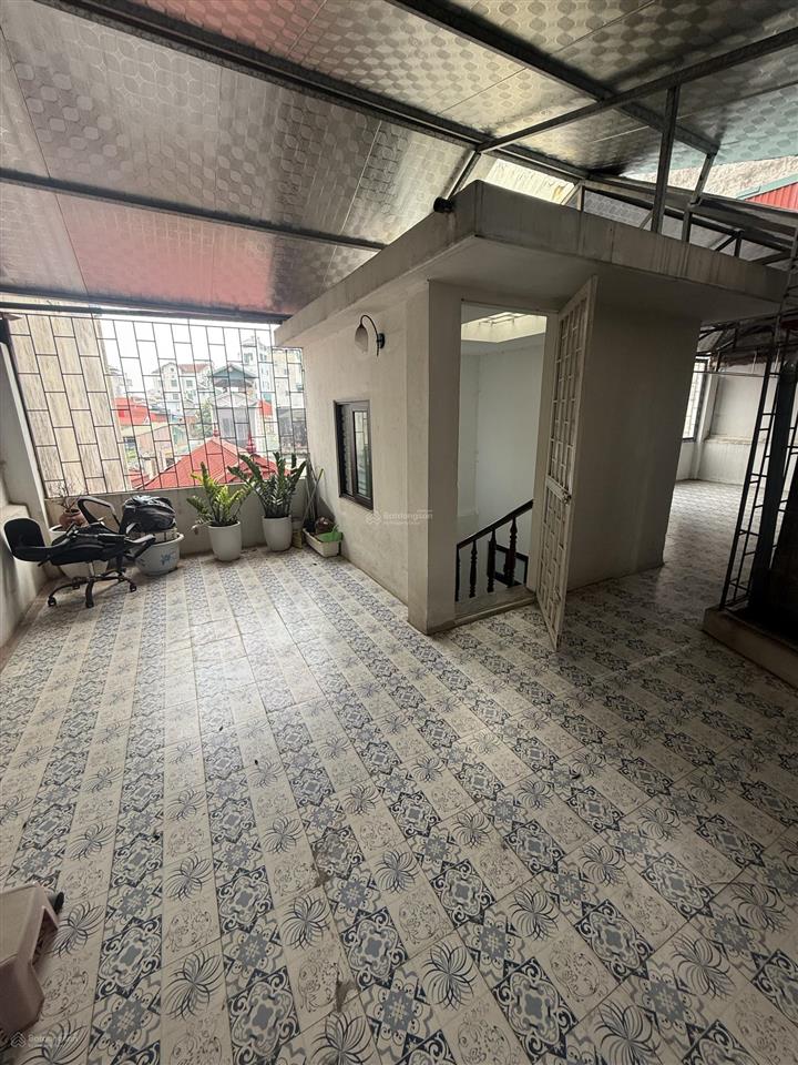 Siêu hiếm 102  chính chủ bán nhà ngọc thuỵ, bồ đề  full nội thất  30m2, 3 ngủ chỉ 6,7tỷ, có tl