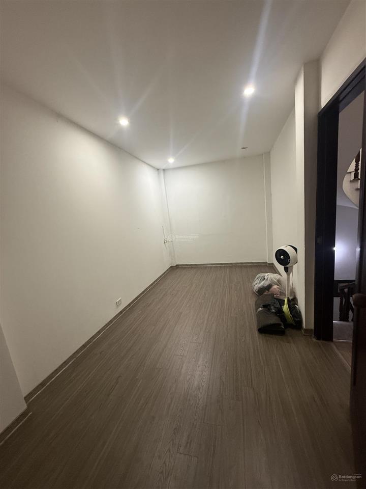Siêu hiếm 102  chính chủ bán nhà ngọc thuỵ, bồ đề  full nội thất  30m2, 3 ngủ chỉ 6,7tỷ, có tl