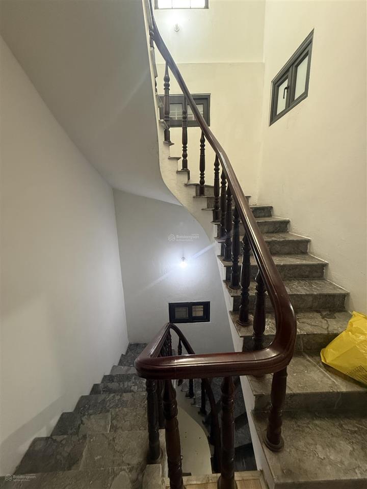 Siêu hiếm 102  chính chủ bán nhà ngọc thuỵ, bồ đề  full nội thất  30m2, 3 ngủ chỉ 6,7tỷ, có tl