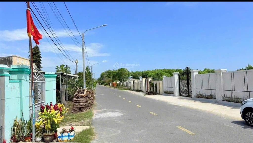 Chủ kẹt tiền bán gấp lô đất tại phước hải 315m2  cách biển phước hải 2km  shr  1 tỷ 2