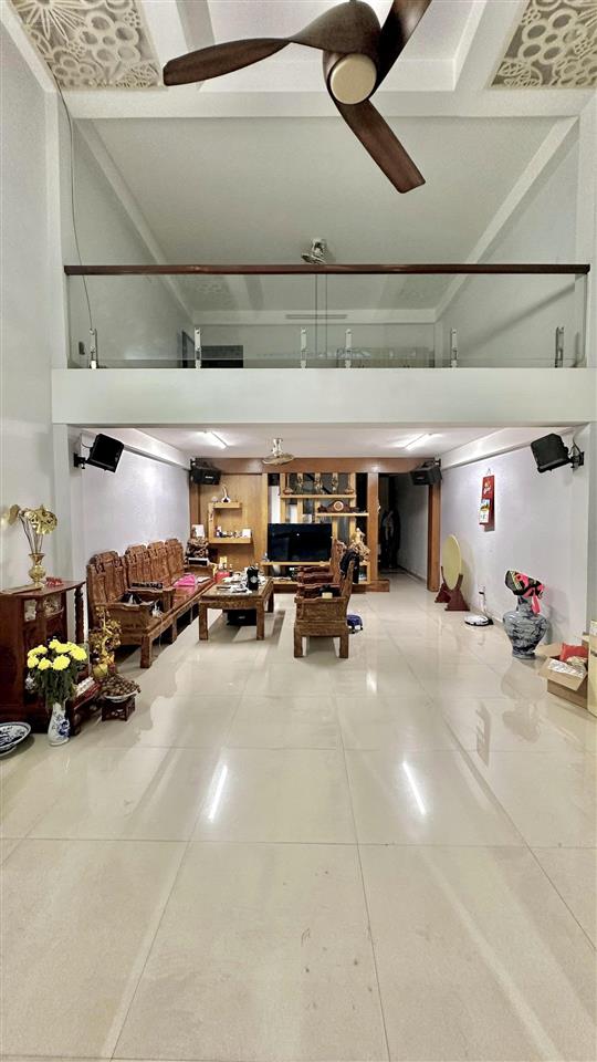 Nhà mặt tiền phạm vấn , sầm uất ngang 5.03m, dài 27.33m khu vực đầy đủ tiện ích xung quanh