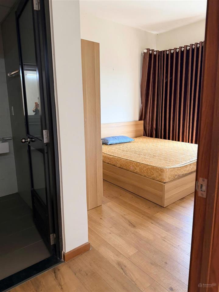 Flora novia thuê 75m2 2pn2wc có nội thất