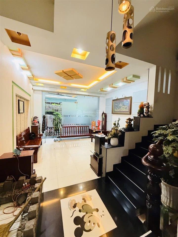 Bán gấp nhà 2 lầu (6x20m), giá 1,2 tỷ. hẻm đường nguyễn thời trung, quận 5. nhà đang cho thuê 15tr.