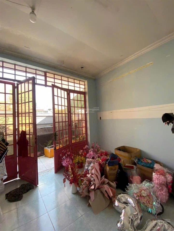 Bán nhà mặt tiền kinh doanh 6x20m giá 1,15 tỷngay chợ bùi minh trực sổ riêng đang cho thuê 25tr