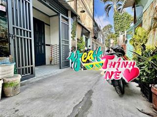 Bán nhà vi bằng ,4x13m ,1 trệt 1 lửng đúc ,1 xẹc trần thị bốc,hóc môn