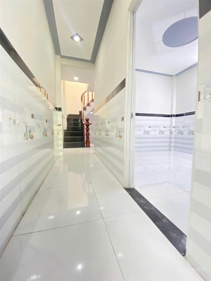 Bán nhà vi bằng ,4x13m ,1 trệt 1 lửng đúc ,1 xẹc trần thị bốc,hóc môn