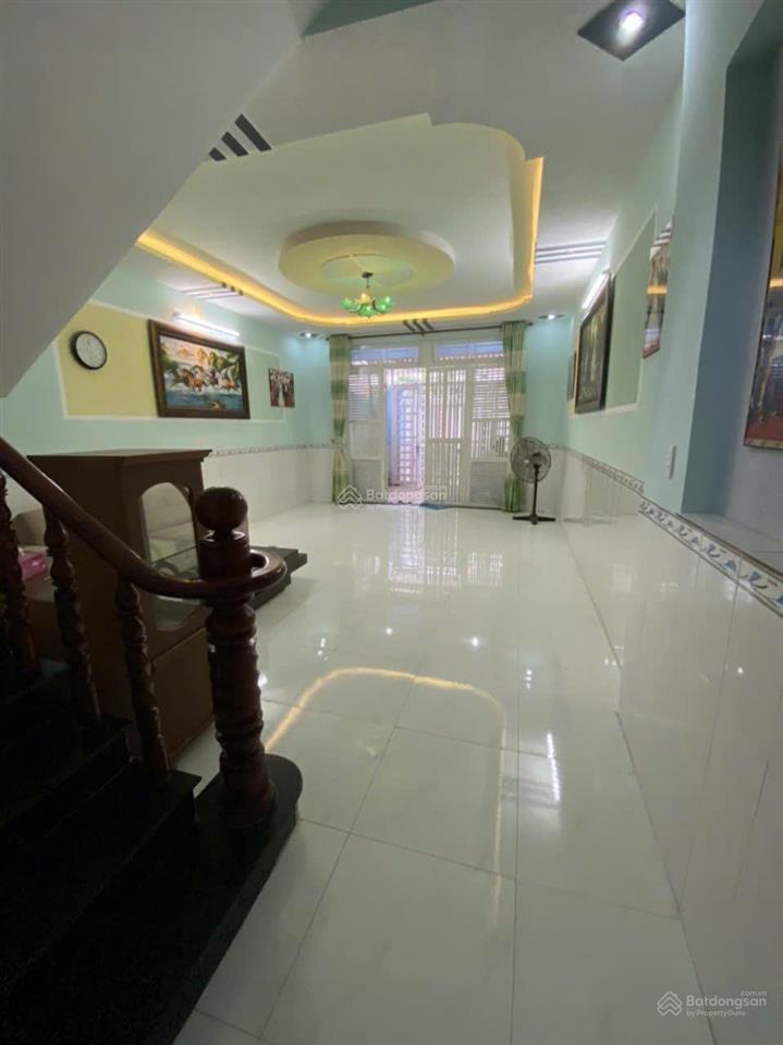 Bán gấp nhà trống đường nhựa 114m 1 trệt 1 lầu sổ hồng riêng 2/ngắn tô ký, hóc môn