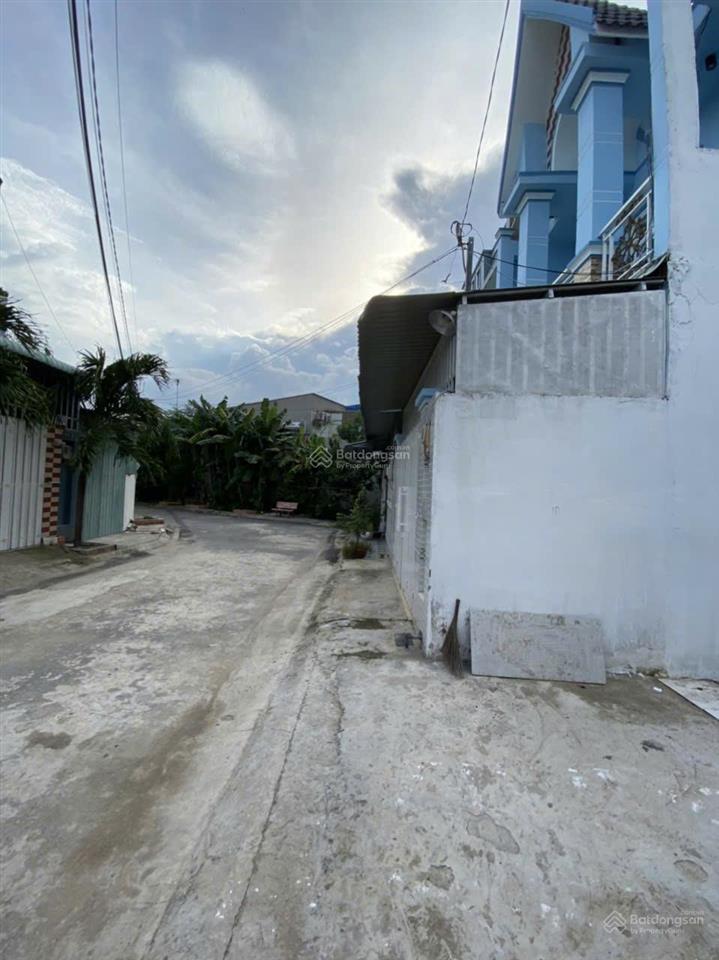 Bán gấp nhà trống đường nhựa 114m 1 trệt 1 lầu sổ hồng riêng 2/ngắn tô ký, hóc môn