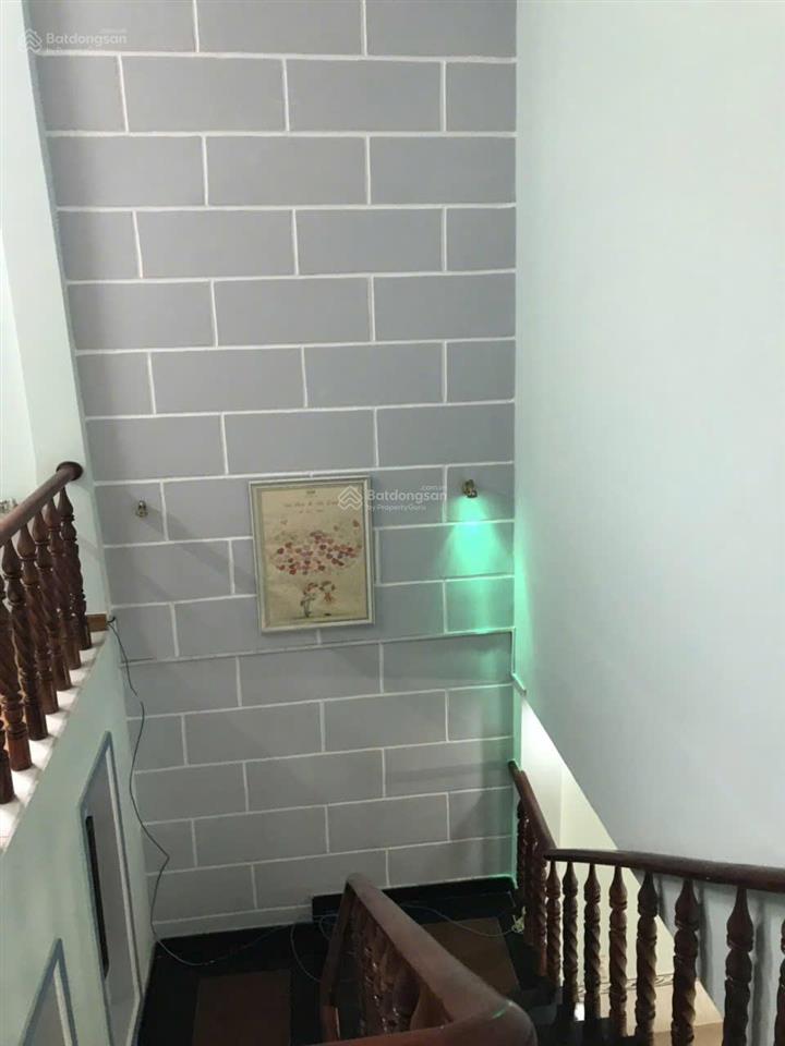 Bán gấp nhà trống đường nhựa 114m 1 trệt 1 lầu sổ hồng riêng 2/ngắn tô ký, hóc môn