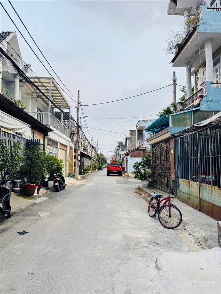 Nhà sổ hồng riêng, 1 trệt 1 lầu, đường ô tô, 1/ phạm thị giây, giáp q12
