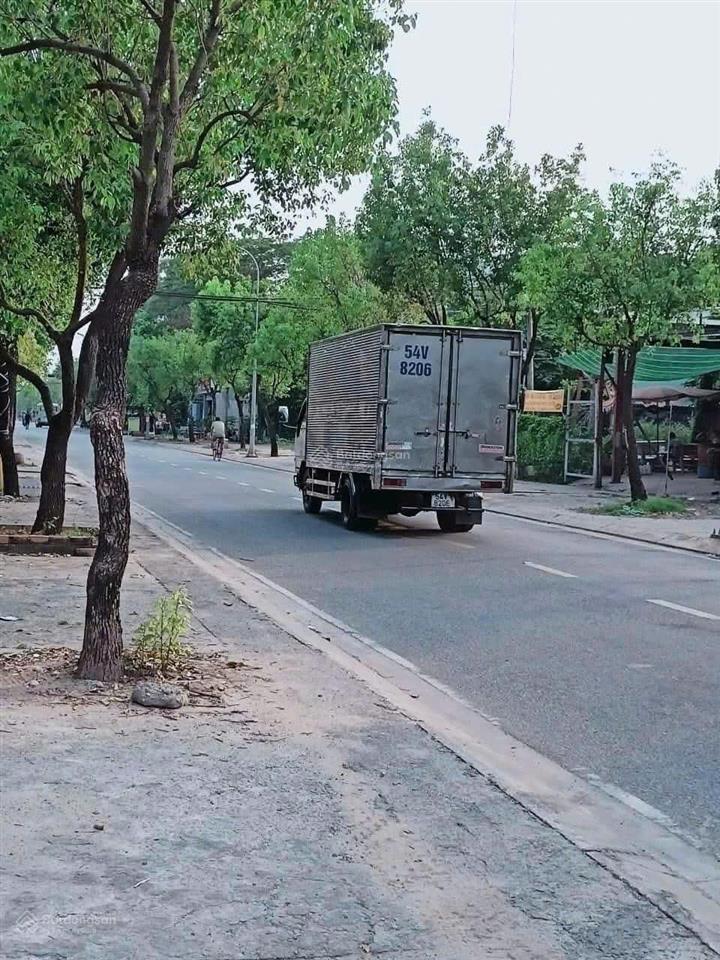 Chủ ngộp cần bán nhà shr ,5x12m ,giá 3 tỷ, 1/ đường song hành, xã hóc môn