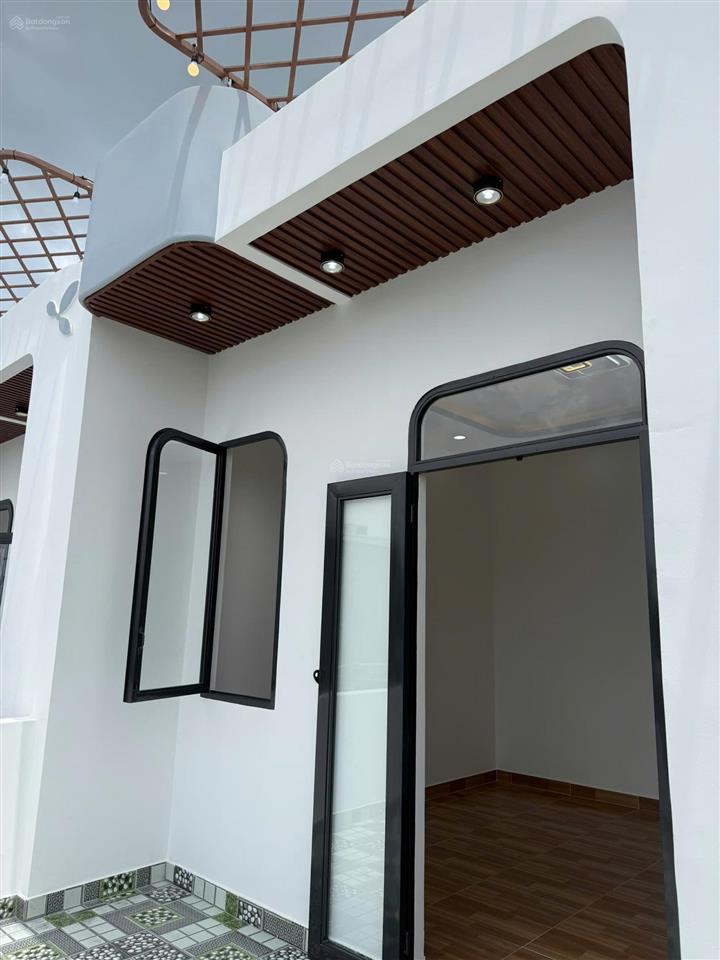 Nhà mới lung linh  1 trệt 1 lầu, 4x18m, 1/ thới tam thôn 15, đông thạnh