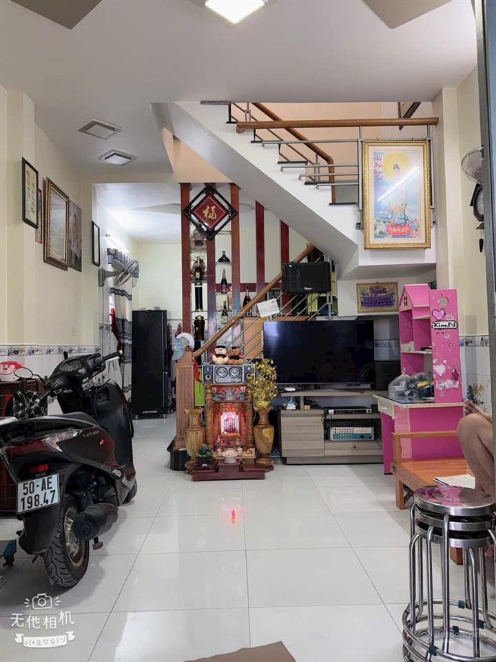 Nhà được giữ sổ chính, 4,2x11m, giá 1tỷ750, 1 trệt, 1lầu, phạm thị giây, hóc môn