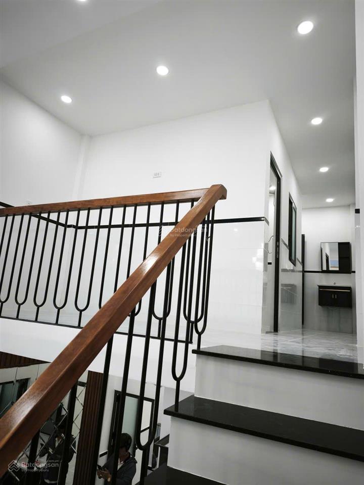 Nhà sổ hồng riêng mới keng, 1 trệt 1 lầu ,4x13m ,giá cực yêu3ty160tr, 1/ nguyễn thị sáu, hóc môn