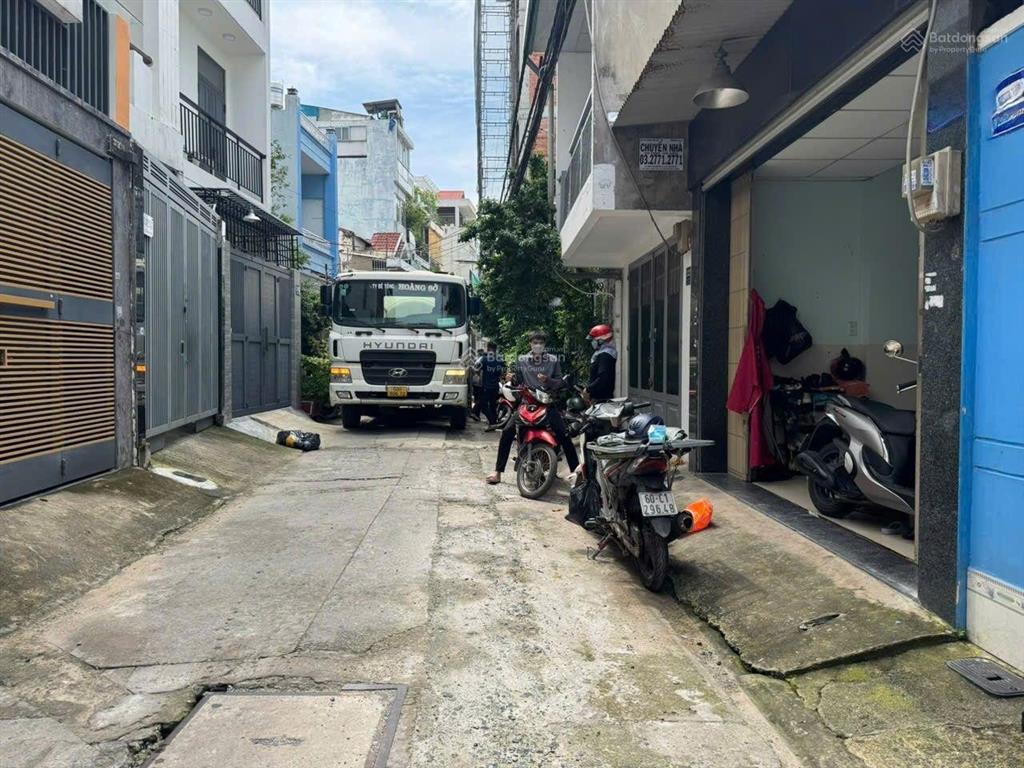 Bán nhà hxh 6m độc lập, p. tân quý, q. tân phú, 4x17m, 2 lầu st, giá 8,6 tỷ
