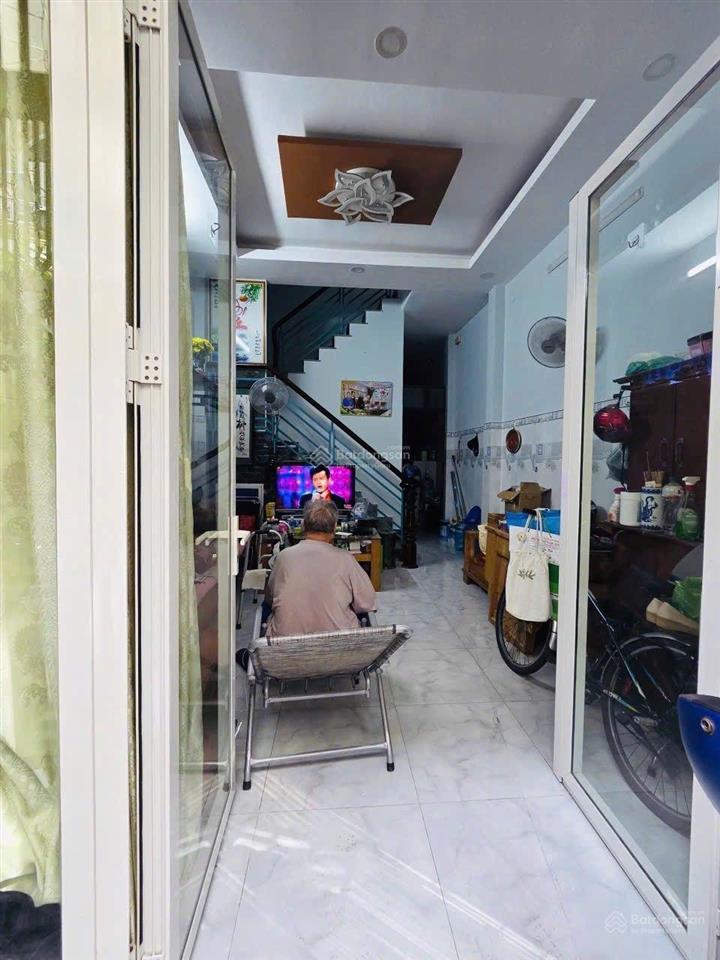 Nhà mới hxh đỗ cửa gò dầu, p. tân quý, q. tân phú, 4x10,35m (cn41.5 m), 2lầu st, giá 6,69 tỷ