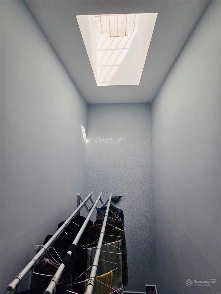 Nhà mới hxh đỗ cửa gò dầu, p. tân quý, q. tân phú, 4x10,35m (cn41.5 m), 2lầu st, giá 6,69 tỷ