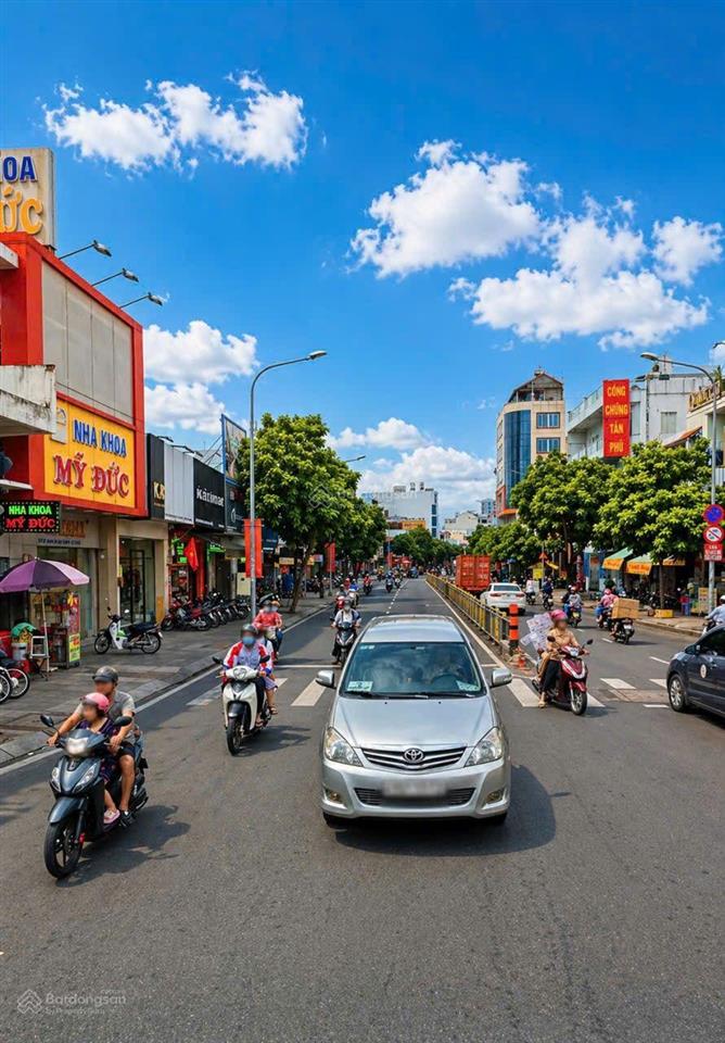 Bán nhà mtkd sầm uất lũy bán bích, phường hòa thạnh, quận tân phú, 4,3x23m, 1 lầu, giá 12 tỷ
