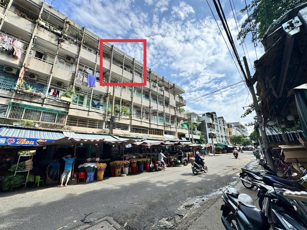 Bán chung cư cư xá lạc long quân quận 11 giá chỉ 1,95 tỷ