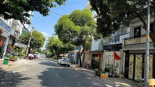 Bán nhà mtkd đỗ bí, p. phú thạnh, q. tân phú, 4,2x16m, 3 lầu, giá 10,2 tỷ