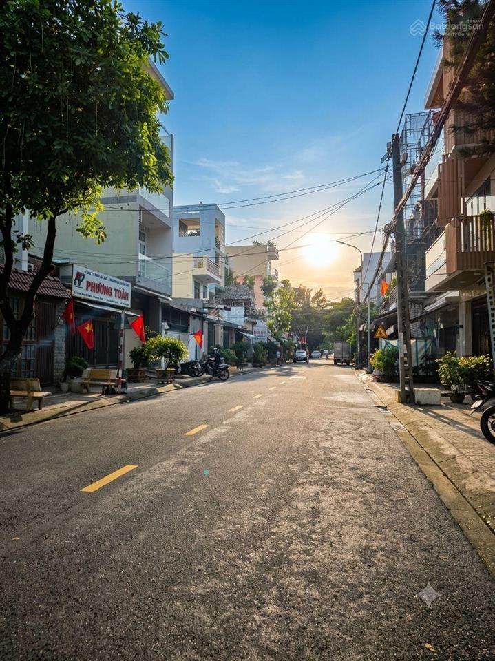 Bán nhà mtkd lê niệm, phường phú thạnh, quận tân phú, 4x18m, 2 lầu, giá 8,8 tỷ