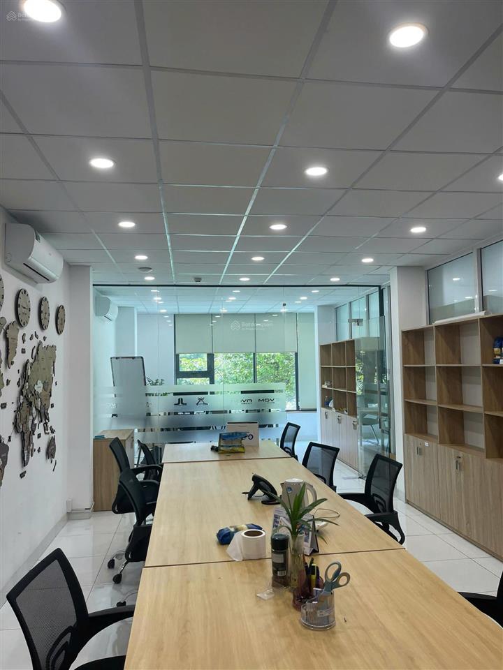Chính chủ cho thuê văn phòng 50m2 đẹp mặt tiền đường bạch đằng tân bình, view công viên thoáng mát
