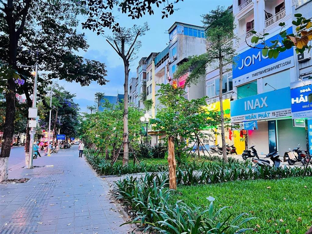 Bán nhà mặt phố thanh nhànhai bà trưng 126m , 3 tầng , mt 9m , cho thuê 100tr/thg , giá 50tỉ