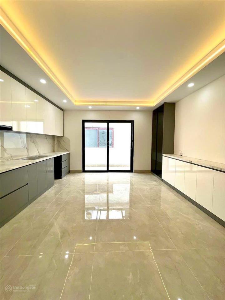 Bán nhà hoa lưhai bà trưng 38/42m , 5 tầng , mt 4,3m , giá 15tỉ