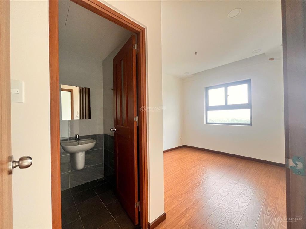 Bán gấp cc 2pn 2wc tại minh quốc plaza, 2,35 tỷ, 68,5 m2, hot!