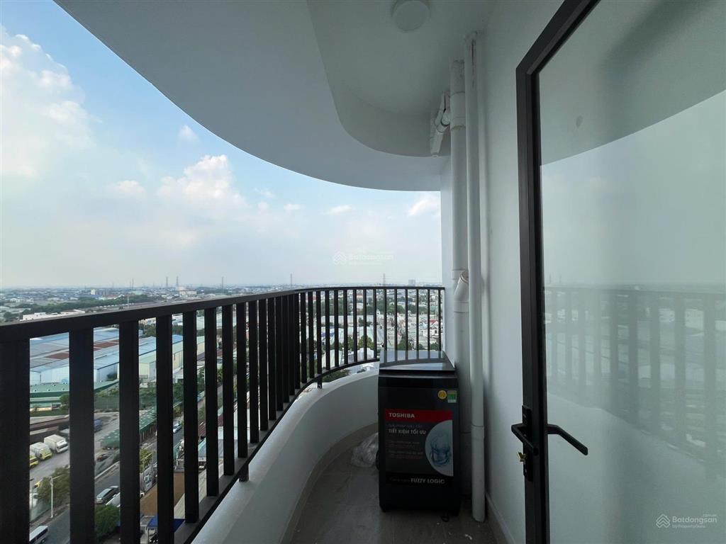 Hàng cực đẹp cực hiếm ben hill  căn góc 2pn2wc  67m2  giá 7.5tr/th  đông nam view công viên