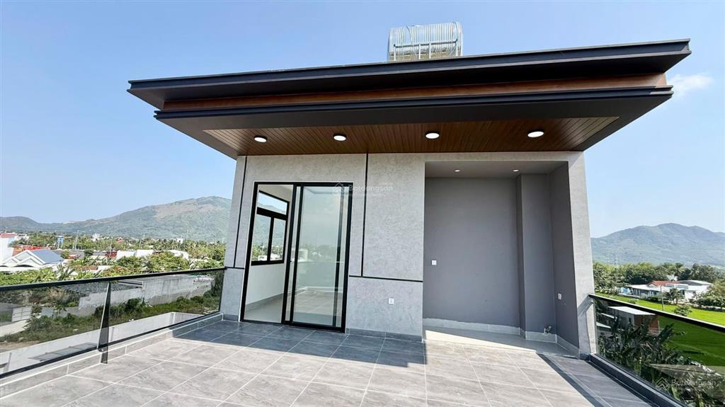 Nhà góc 2 mặt tiền võ nguyên giáp full nội thất vừa ở vừa cho thuê cực hiếm giá chỉ 7,8 tỷ